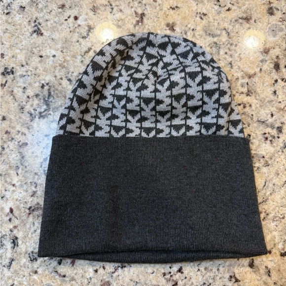 Michael Kors Black & Gray Beanie - Picture 1 of 3